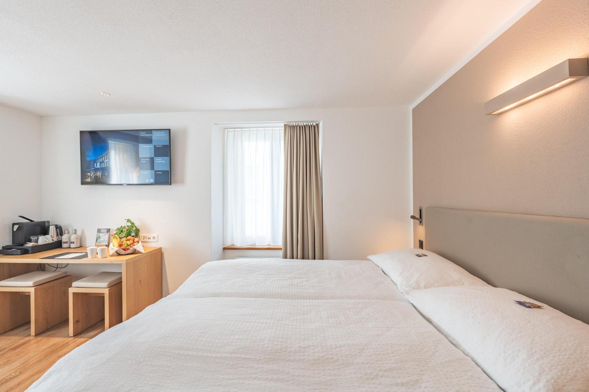 Hotel Artist Біль Екстер'єр фото